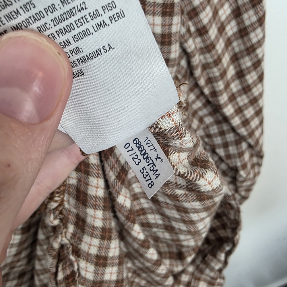 American Eagle Tan Cream Plaid Flannel Lightweight Oversized Shirt Size Small - Picture 7 of 9